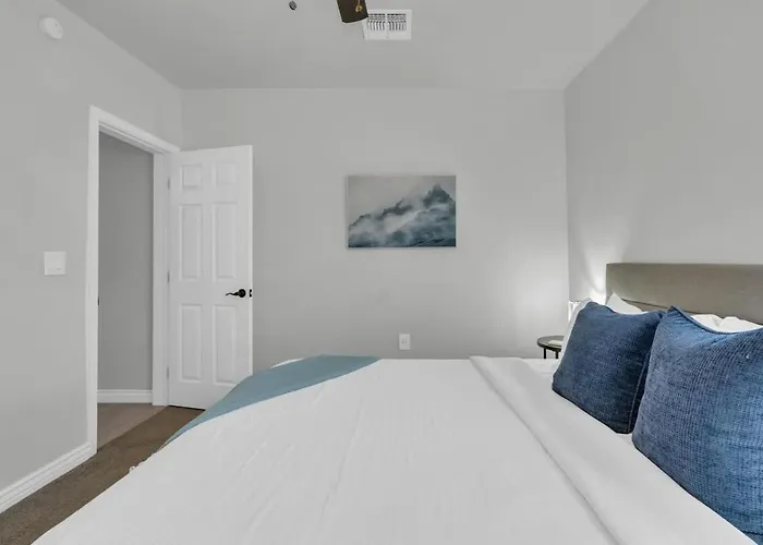 Apartment Sam Hughes Escape-walk To U Of A *